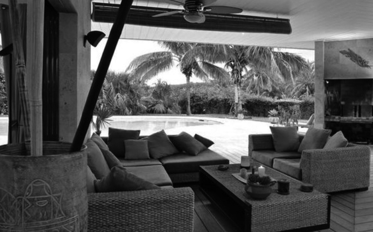 VILLA SUD SAUVAGE